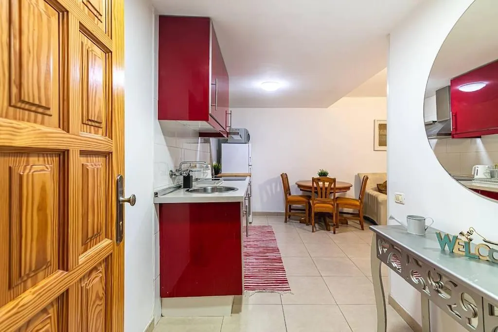 As De Casas - Los Cristianos Steps From The Sea Apartment Arona